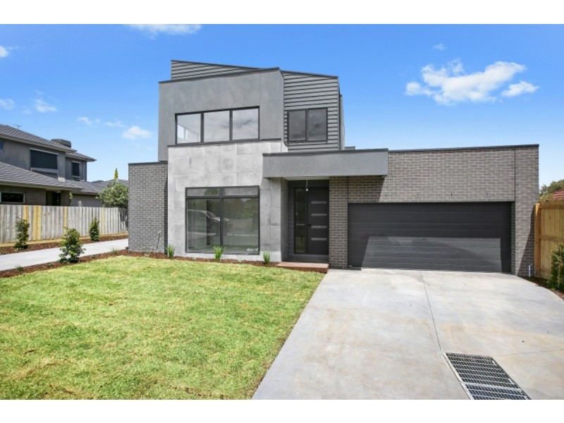 1/18 Van Ness Avenue, Mornington VIC 3931
