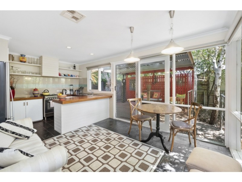 12 Neptune Street, Mornington VIC 3931