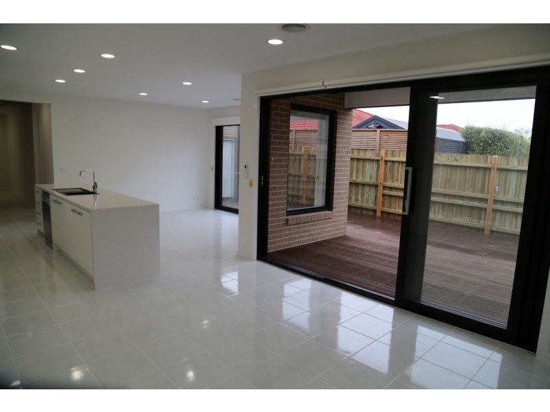 4a Tarook Way, Mornington VIC 3931