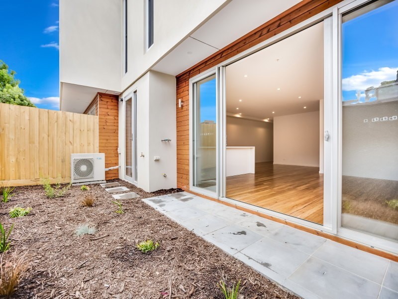 3/1 Bay Vista Close, Mount Martha VIC 3934