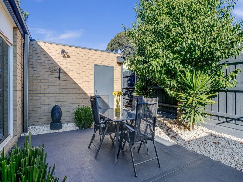 2/50 Oakland Street, Mornington VIC 3931