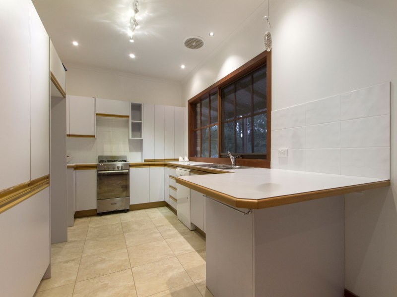 6 Pineview Lane, Hastings VIC 3915