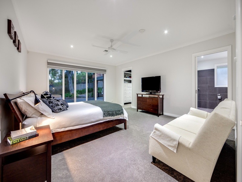 35 Erang Drive, Mount Eliza VIC 3930