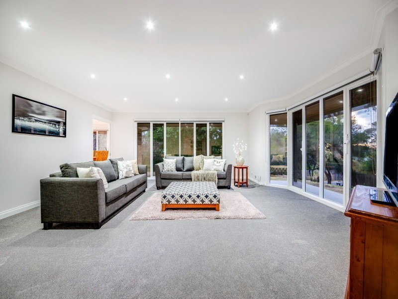 35 Erang Drive, Mount Eliza VIC 3930