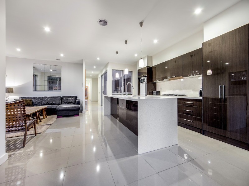 2/11 Dava Drive, Mornington VIC 3931