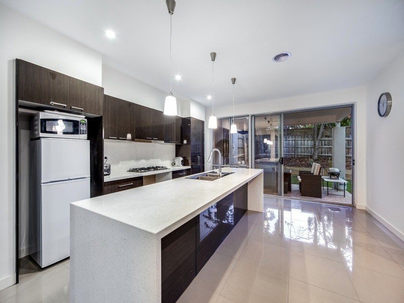 2/11 Dava Drive, Mornington VIC 3931