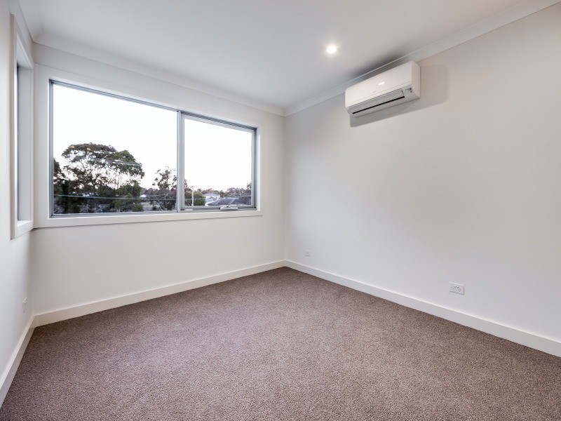 2/11 Dava Drive, Mornington VIC 3931