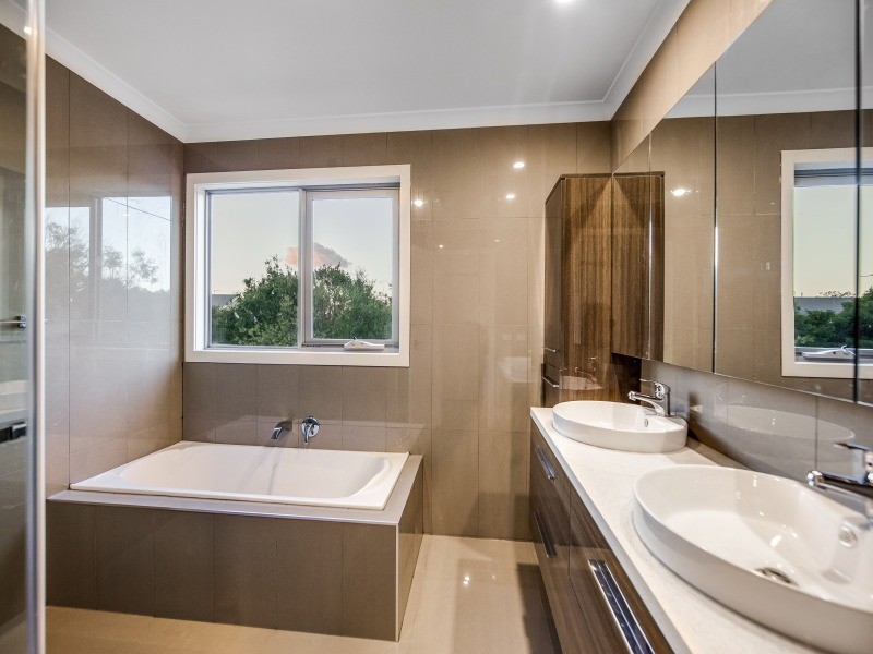 2/11 Dava Drive, Mornington VIC 3931