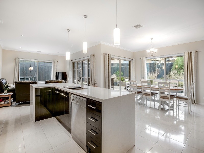 18A Shelbourne Court, Mornington VIC 3931