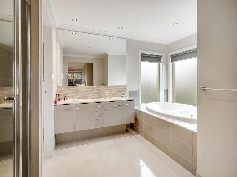 18A Shelbourne Court, Mornington VIC 3931