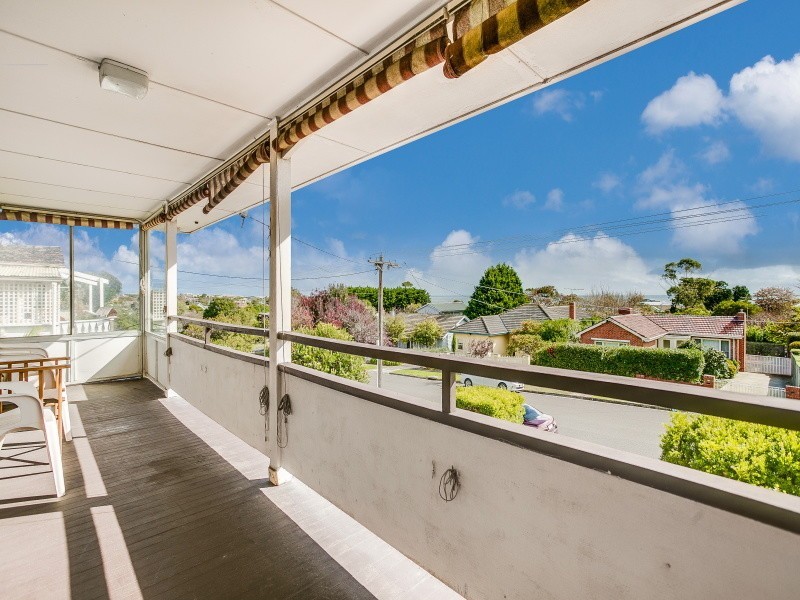 15 Nunns Road, Mornington VIC 3931