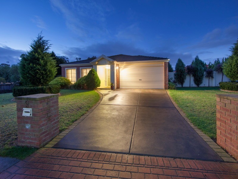 9 Balcombe Drive, Mount Martha VIC 3934