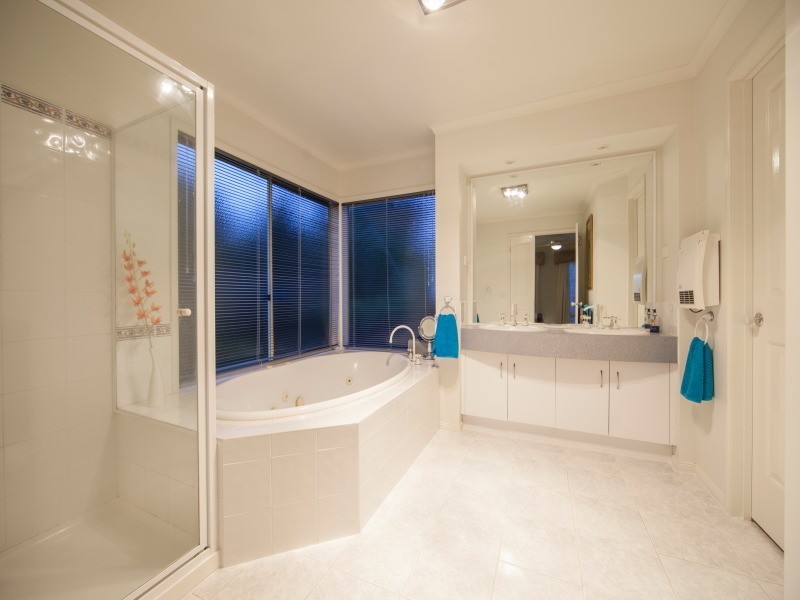 9 Balcombe Drive, Mount Martha VIC 3934