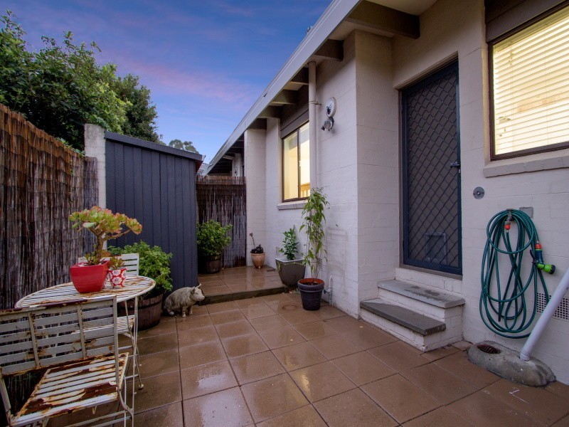 1/14 Campbell Grove, Mornington VIC 3931
