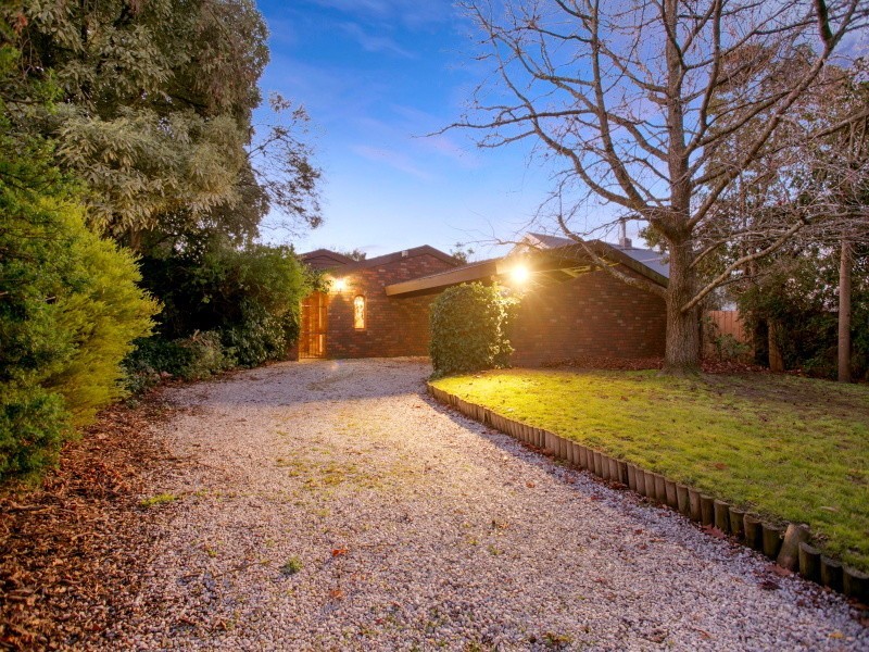 15 Butler Avenue, Mornington VIC 3931