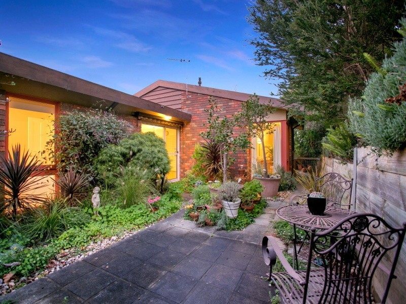 15 Butler Avenue, Mornington VIC 3931