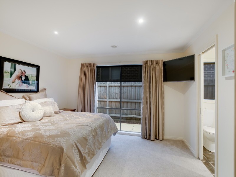 11 Hutson Way, Mount Martha VIC 3934