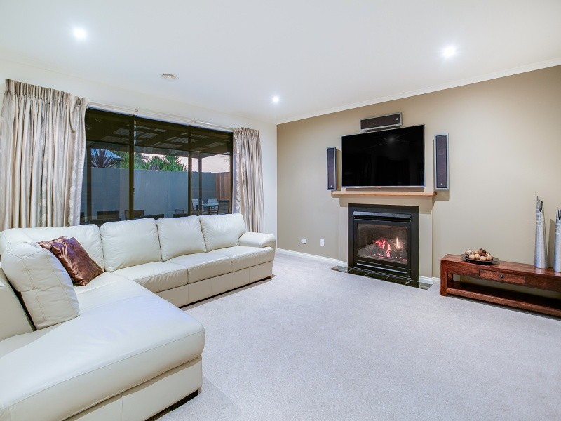 11 Hutson Way, Mount Martha VIC 3934