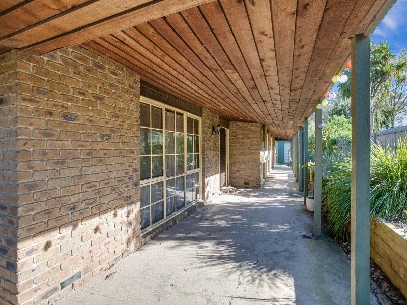 6 Petrel Close, Mount Eliza VIC 3930