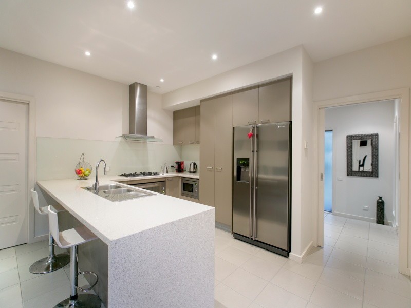 1A Lucerne Avenue, Mornington VIC 3931