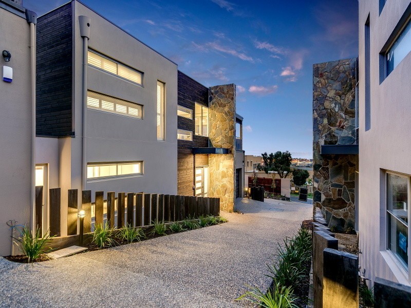 1/2 Morven Street, Mornington VIC 3931