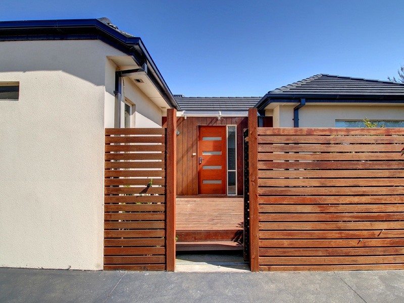 1/10 Kent Street, Mornington VIC 3931