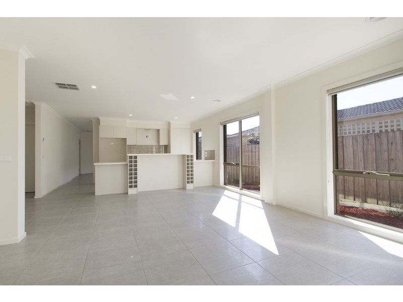 57 St Mitchell Circuit, Mornington VIC 3931