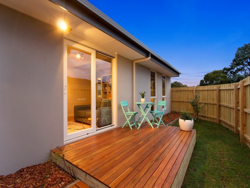 8 Olive Street, Mornington VIC 3931