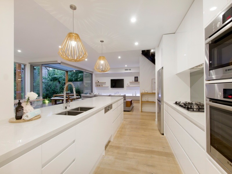 8a Marine Avenue, Mornington VIC 3931