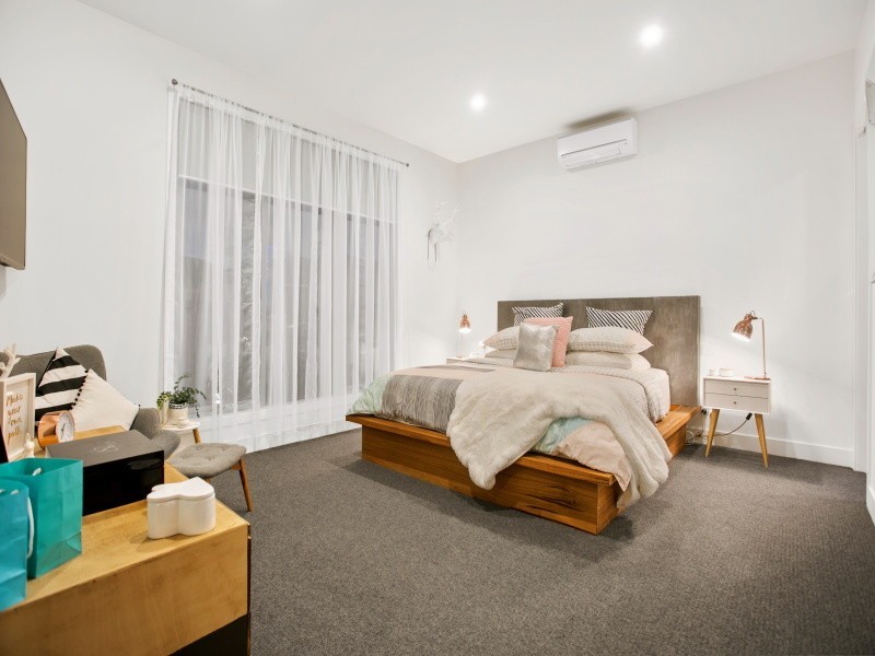 8a Marine Avenue, Mornington VIC 3931