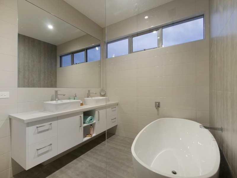 8a Marine Avenue, Mornington VIC 3931