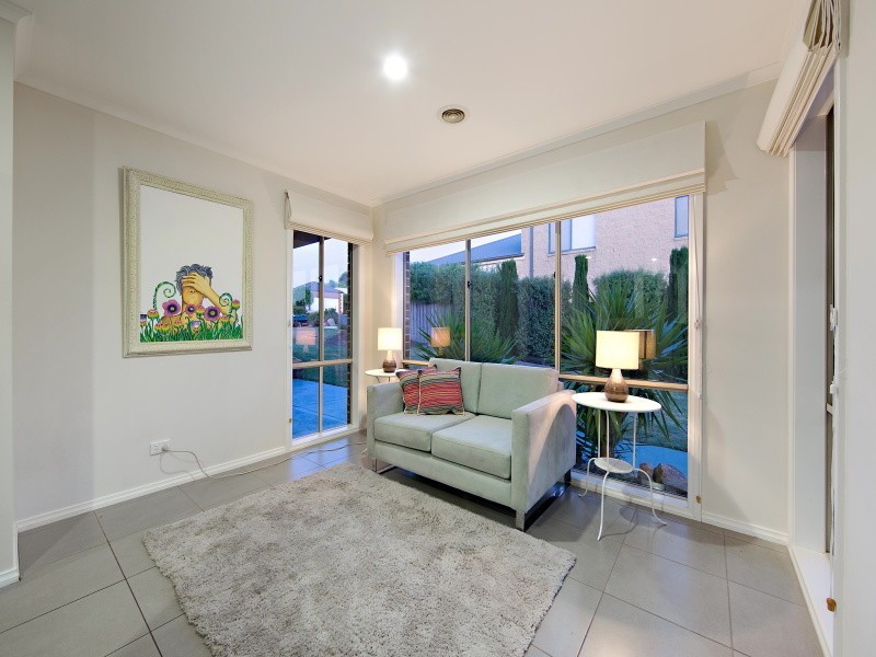 32 Kathleen Crescent, Mornington VIC 3931