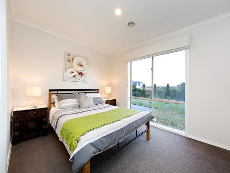 32 Kathleen Crescent, Mornington VIC 3931