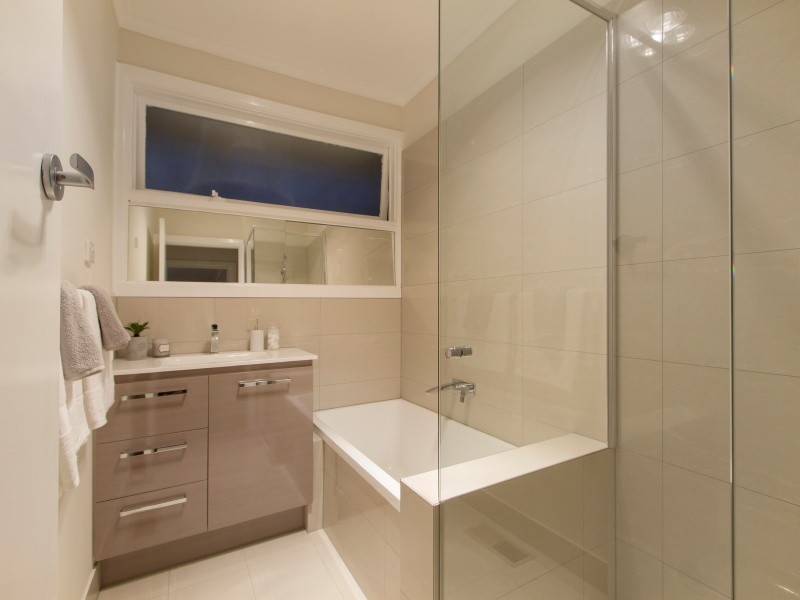 1/6 Gleneagles Avenue, Mornington VIC 3931