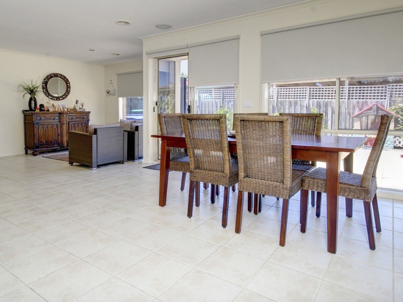 16 Weerona Way, Mornington VIC 3931