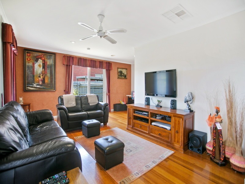 49 Robertson Drive, Mornington VIC 3931