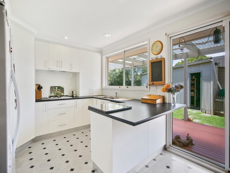 49 Robertson Drive, Mornington VIC 3931