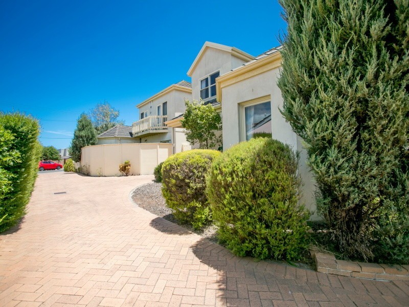 2/23 Wellington Street, Mornington VIC 3931