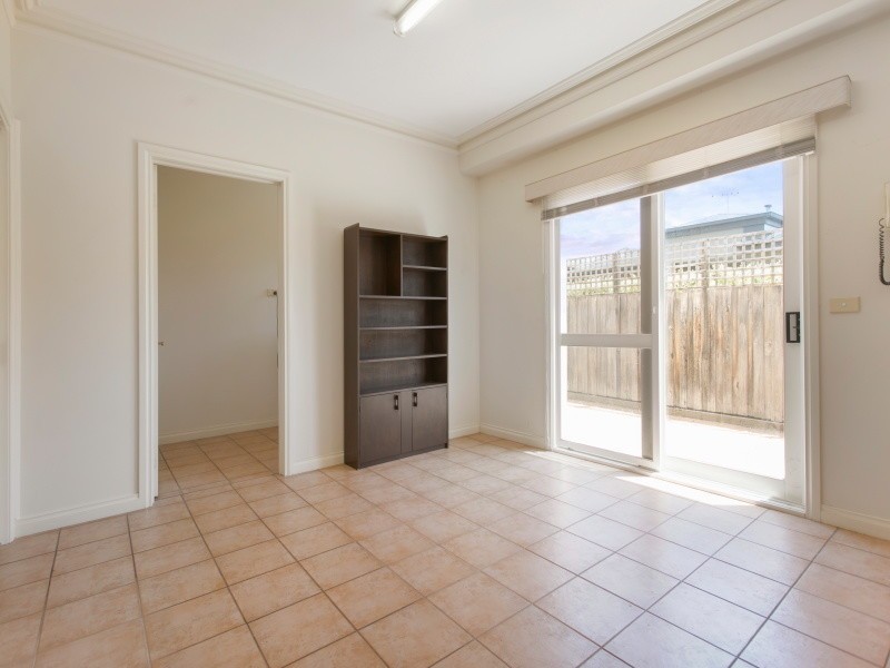 2/23 Wellington Street, Mornington VIC 3931