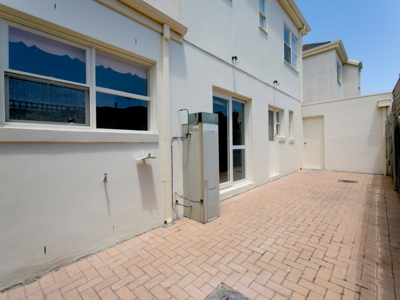 2/23 Wellington Street, Mornington VIC 3931