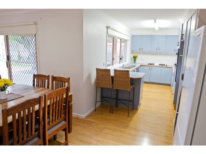 37 Parkside Crescent, Mornington VIC 3931