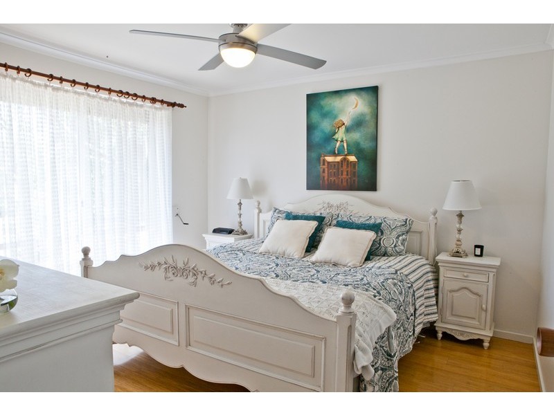 37 Parkside Crescent, Mornington VIC 3931