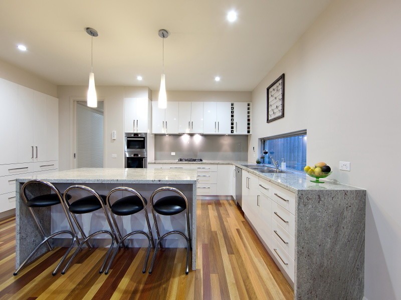 9 Yacht Court, Mornington VIC 3931