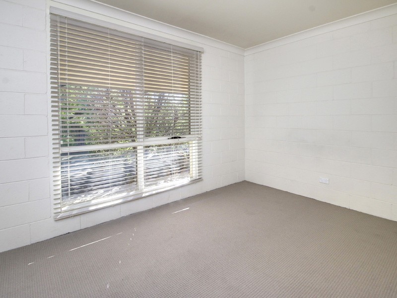 2/15 Lucerne Avenue, Mornington VIC 3931