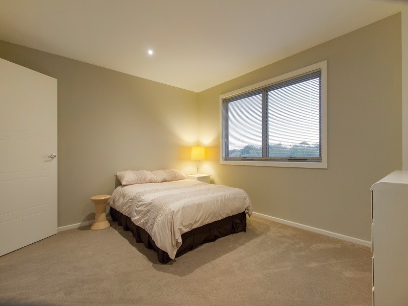 2/27 Naples Street, Mornington VIC 3931