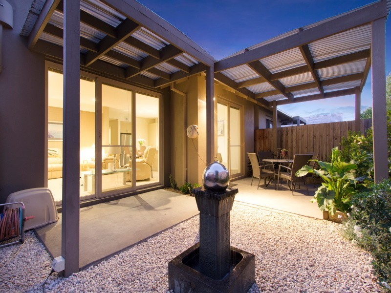 2/27 Naples Street, Mornington VIC 3931