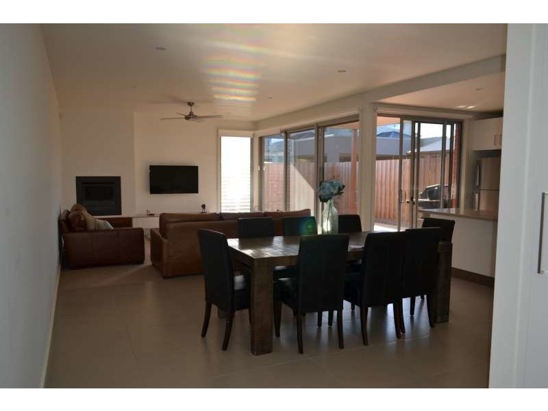 13a Sunningdale Avenue, Mornington VIC 3931