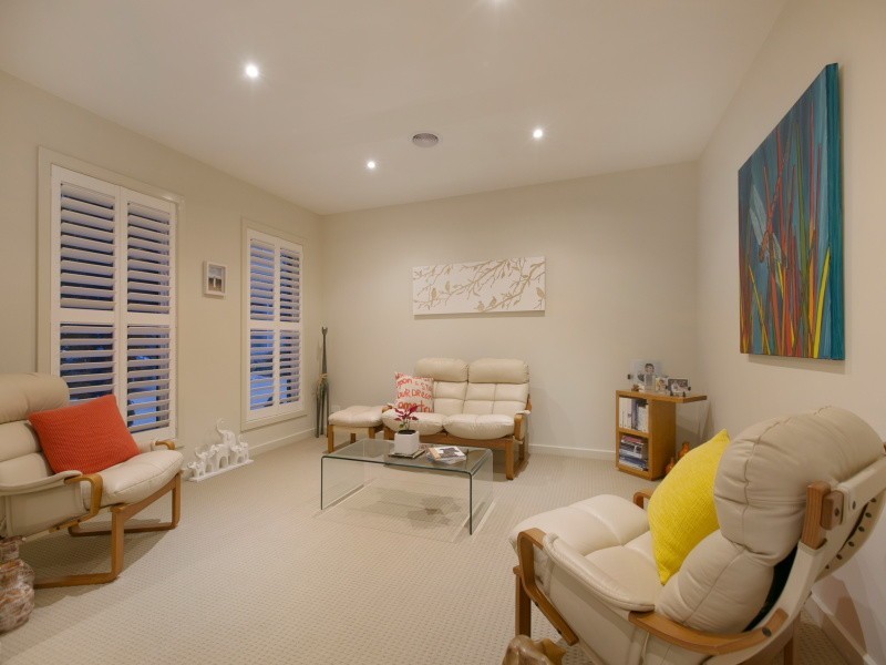 9/61 Green Island Avenue, Mount Martha VIC 3934