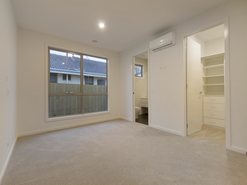1/5 Radley Street, Mornington VIC 3931