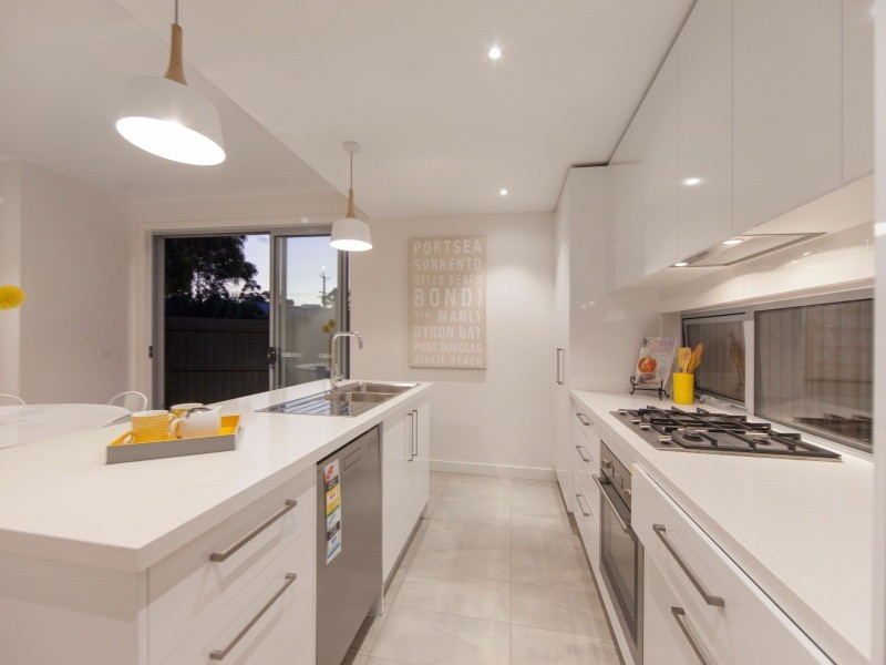 7 Sunningdale Avenue, Mornington VIC 3931